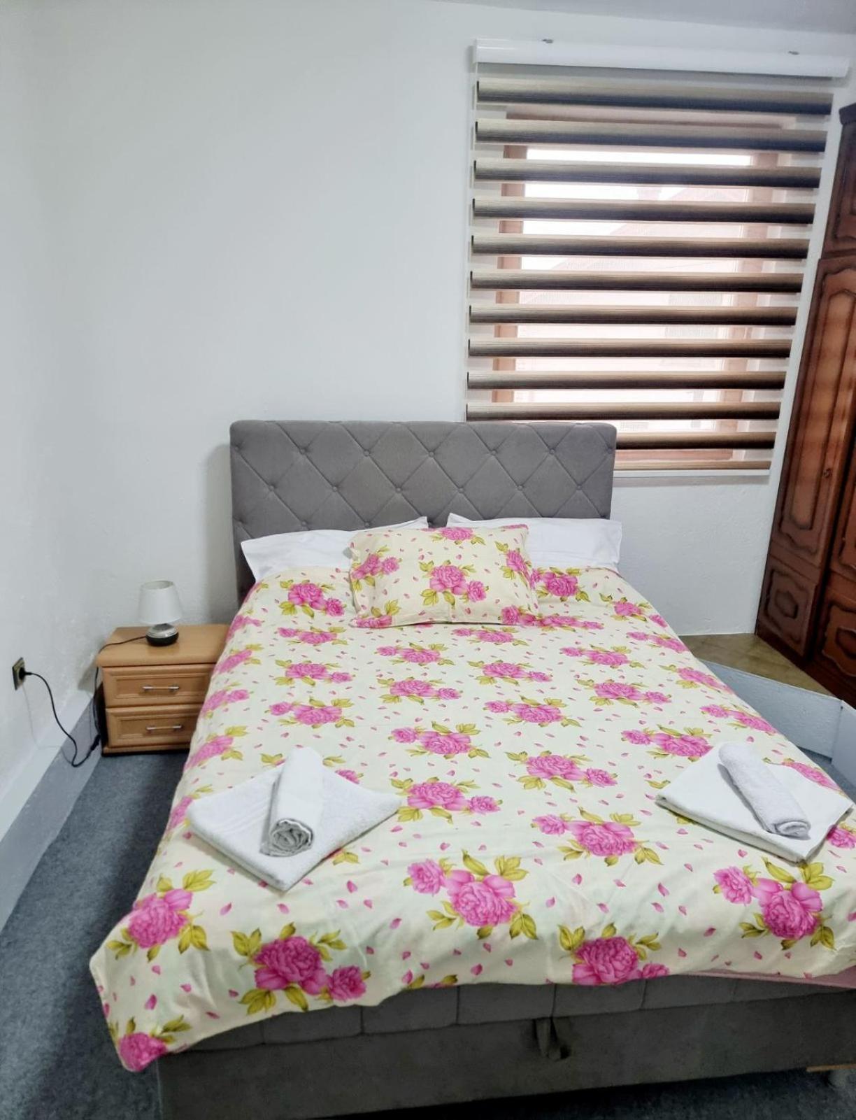 Apartman Family ซาราเยโว ภายนอก รูปภาพ